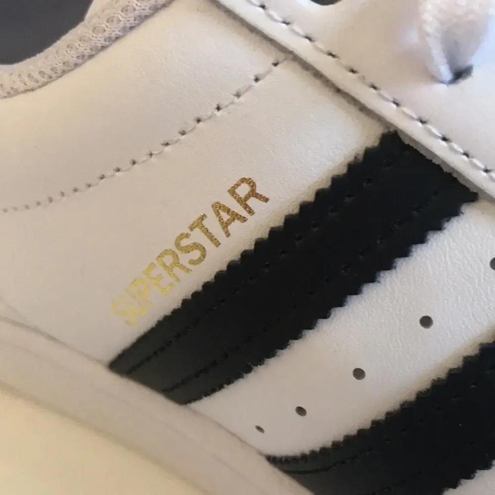 Adidas Superstar Sneaker Tennis Shoe EG4958 Core Black Mens Sz 9 Low Leather